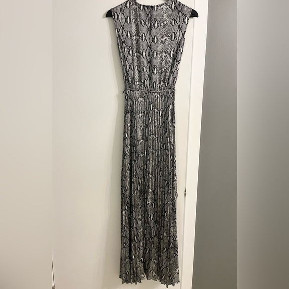 Michael Kors Leopard Print Elastic Waist Sleeveless Pleated Maxi Long Dress XXS - Picture 3 of 4